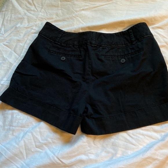 𝅺New York and Company 7th Avenue Design Studio Shorts Black Size 8 - Picture 5 of 10